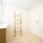 Juanito Maranon By 10tosea 2 Bedrooms *