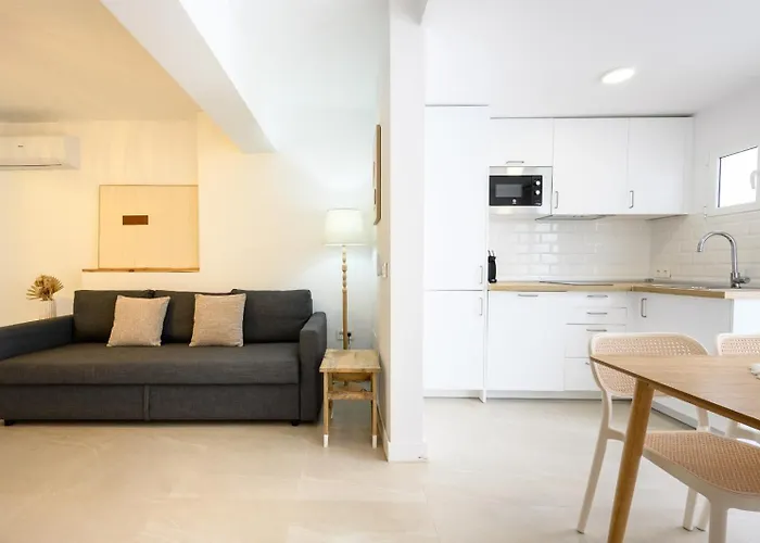 Juanito Maranon By 10tosea 2 Bedrooms